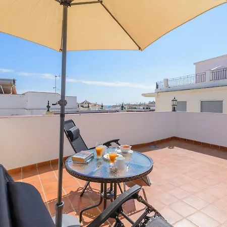 Apartamento -atico En El Centro De * Nerja