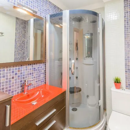 Apartamento -atico En El Centro De Apartamento Nerja